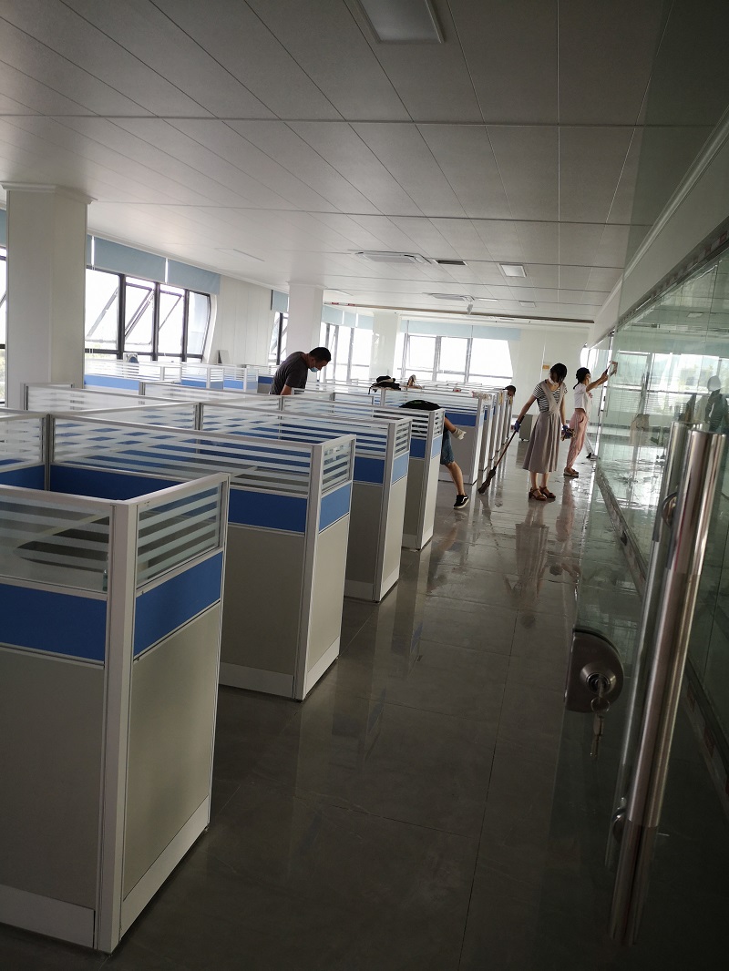 2020.8打掃衛(wèi)生，為搬遷做準(zhǔn)備.jpg